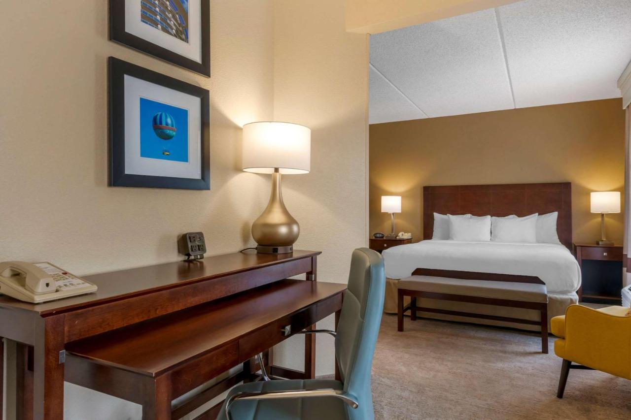 Comfort Suites Near Universal Orlando Resort מראה חיצוני תמונה
