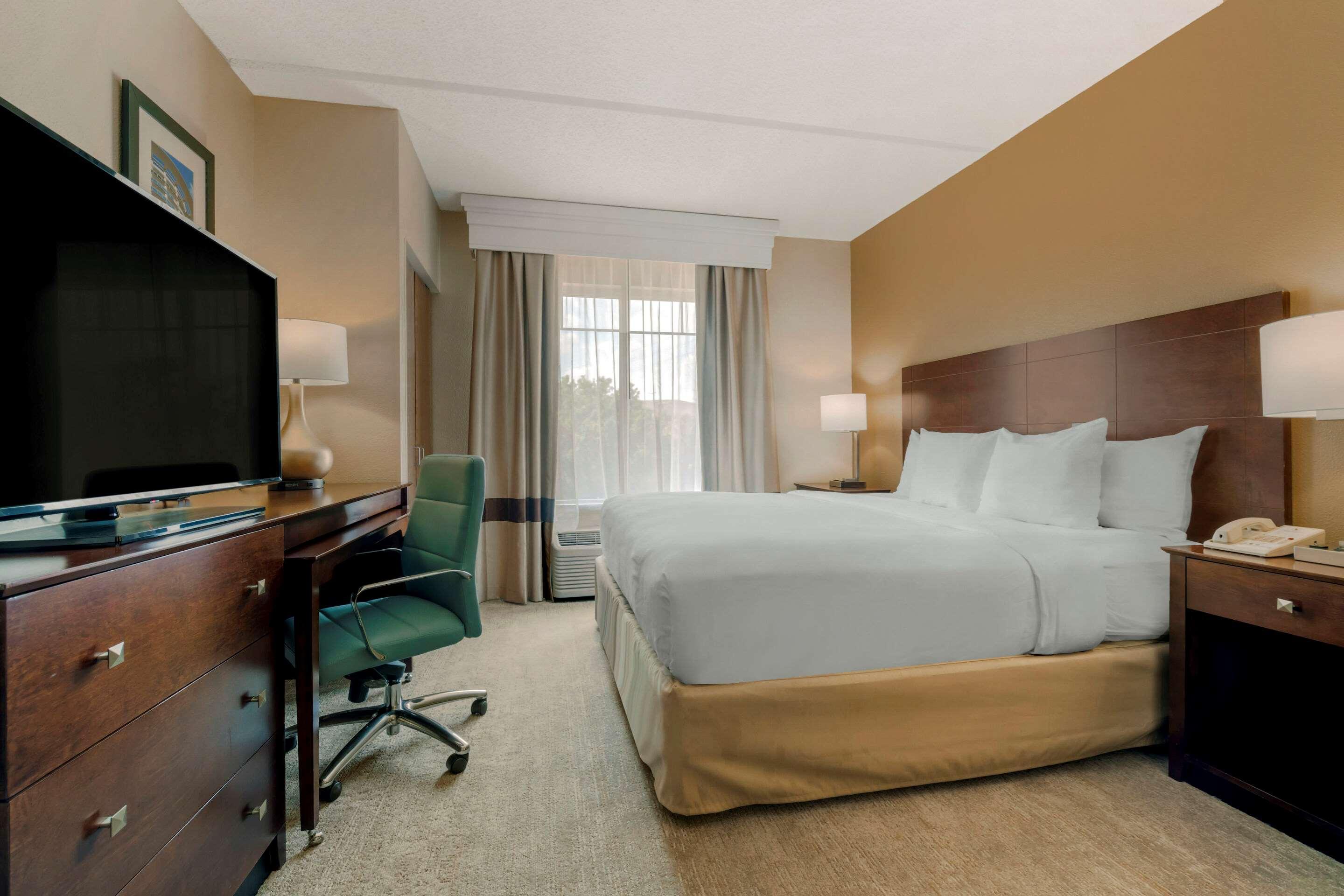 Comfort Suites Near Universal Orlando Resort מראה חיצוני תמונה